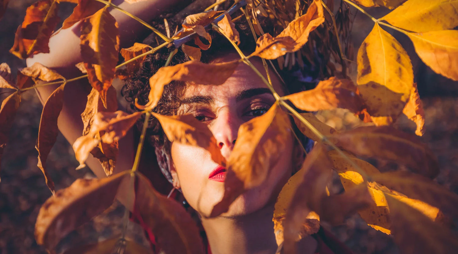 Saisonale Hautpflege: Die besten Tipps für den Herbst